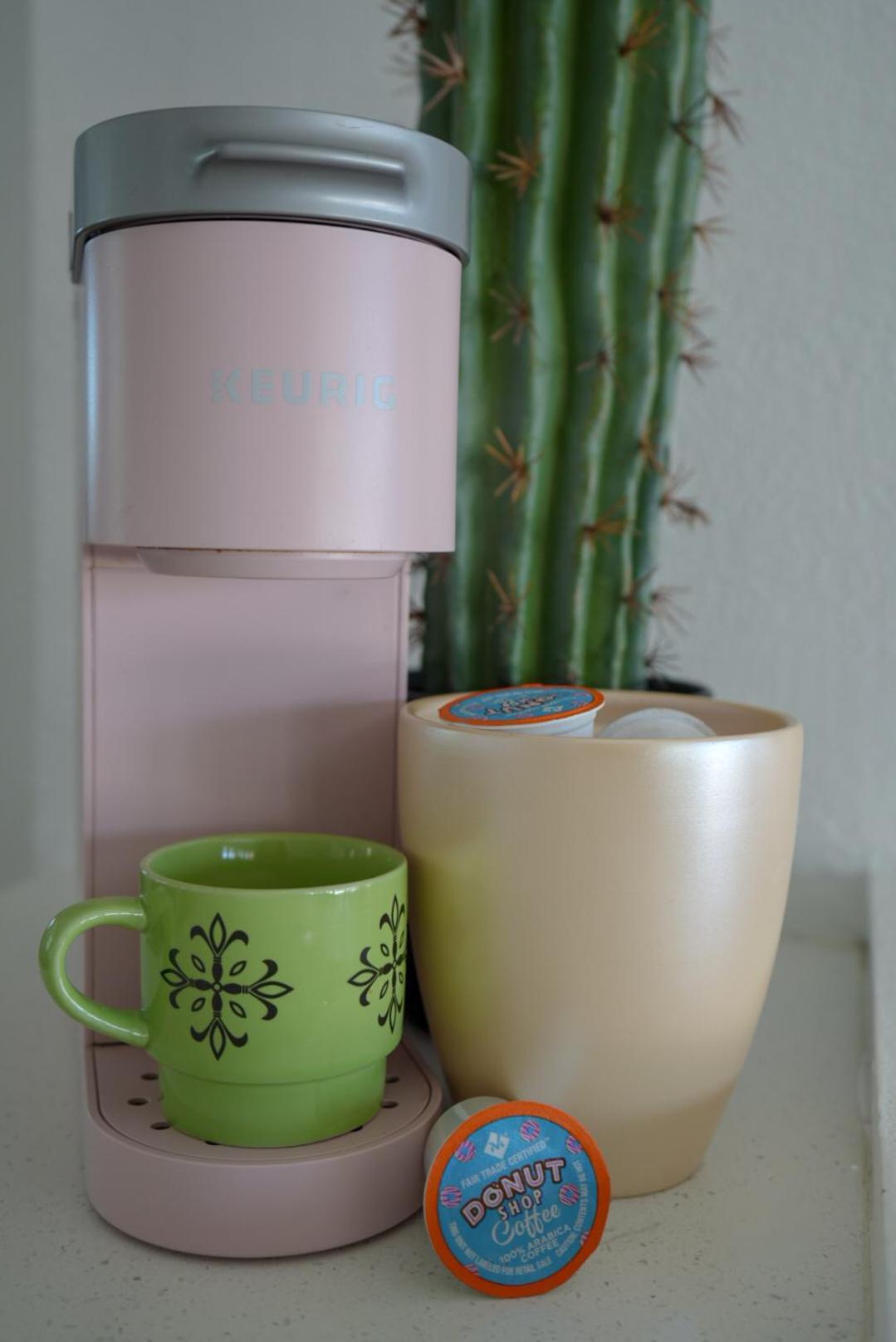 The Pink Cactus - Desert Retreat - Luxe Pool, Golf & Game Room インディオ エクステリア 写真